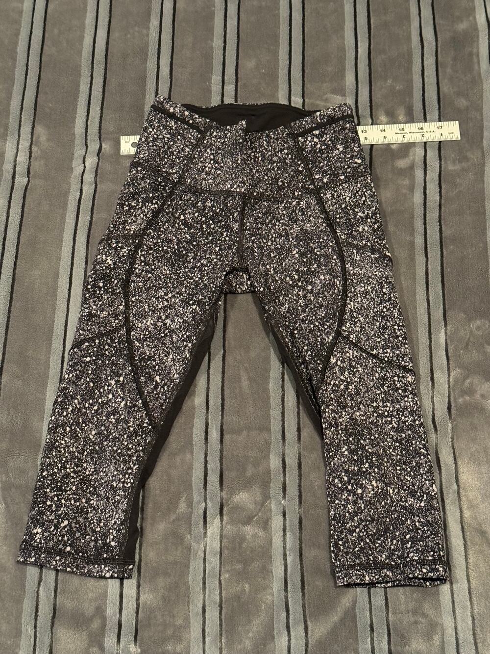 Preloved Lululemon Women's Leggings size 4